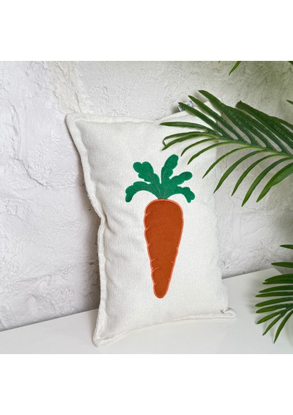 Havuç Punch Nakışlı Yastık - Yıkanabilir Yastık Kılıfı, Çocuk Odası ve Kreş Dekorasyonu Için Yumuşak Tüylü