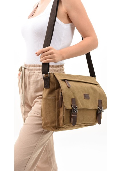 Şık ve Kullanışlı Bej Kanvas Postacı Çantası, Omuz ve Laptop Bölmeli, Günlük Kullanım Için.