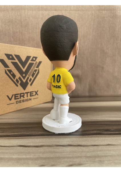 Tadic Fênêrbẩhçe 3D Futbolcu Taraftar Biblo Figür Erkek Hediyelik Oyuncak Sarı Lacivert Kanarya Erkek Sevgiliye Hediye Doğum Günü Hediyesi Dekorasyon Masa Süsü , Kişiye Özel Hediye fırsatları