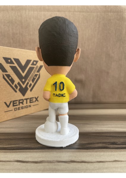 Tadic Fênêrbẩhçe 3D Futbolcu Taraftar Biblo Figür Erkek Hediyelik Oyuncak Sarı Lacivert Kanarya Erkek Sevgiliye Hediye Doğum Günü Hediyesi Dekorasyon Masa Süsü , Kişiye Özel Hediye indirimleri