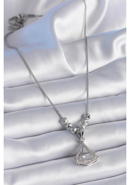 316L Çelik Zincir Gümüş Renk Gingko Yaprağı Model Zirkon Taş Detay Kadın Kolye fiyatları