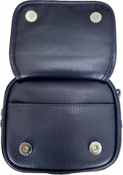 Lacivert Vegan Deri Omuz Askılı El Çantası, Şık ve Hafif Tasarım