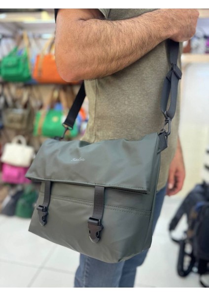 Haki Erkek Postacı Çantası, Şık ve Kullanışlı E-Ticaret Ürünü
