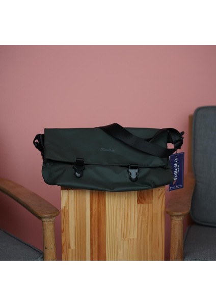 Haki Erkek Postacı Çantası, Şık ve Kullanışlı E-Ticaret Ürünü modelleri