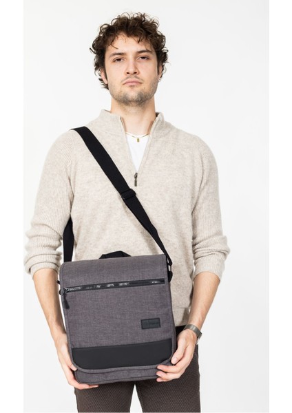 Şık ve Kullanışlı Dikey Postacı Çanta, Kolay Taşımaya Uygun Tasarım. modelleri