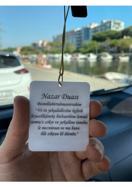 Beyaz Pleksi Ayetel Kürsi ve Nazar Dualı Araba Süsü Dikiz Aynası Süsü Araba Süsü - Çift Taraflı fiyatları