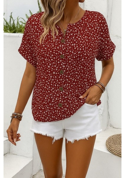 Kadın Kısa Kollu Çentikli V Yaka ve Düğme Detaylı Çiçek Desenli Süprem Bluz fiyatları