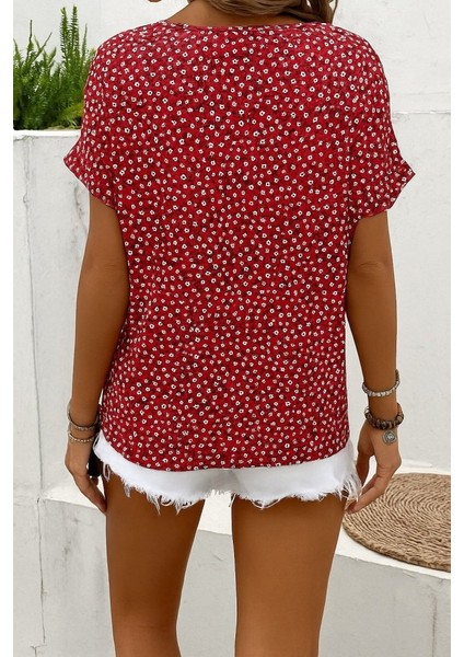 Kadın Kısa Kollu Çentikli V Yaka ve Düğme Detaylı Çiçek Desenli Süprem Bluz modelleri