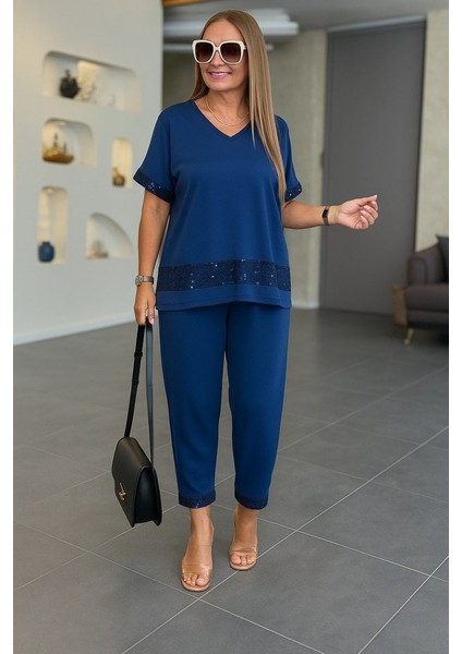 Kadın Kısa Kollu V Yakalı Pul Payetli Viskon Iki Iplik Bluz ve Pantolon Ikili Takım