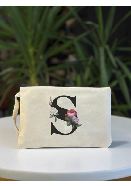 Bej S Harf Baskılı Şık Clutch Çanta, Zarif ve Kullanışlı Tasarım