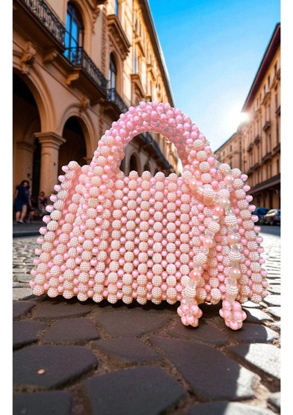 Pembe Boncuklu Şık Çanta, Eşsiz Takı Detaylarıyla Tarzınızı Yansıtır modelleri