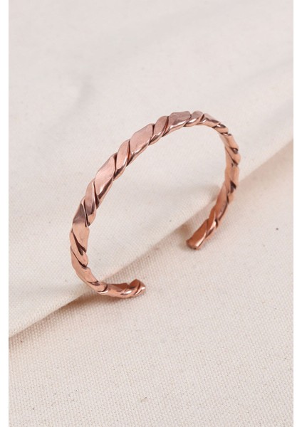 El Yapımı Bakır Burgu Model Bilezik, Şık ve Doğal Tarz Için Ideal Seçim