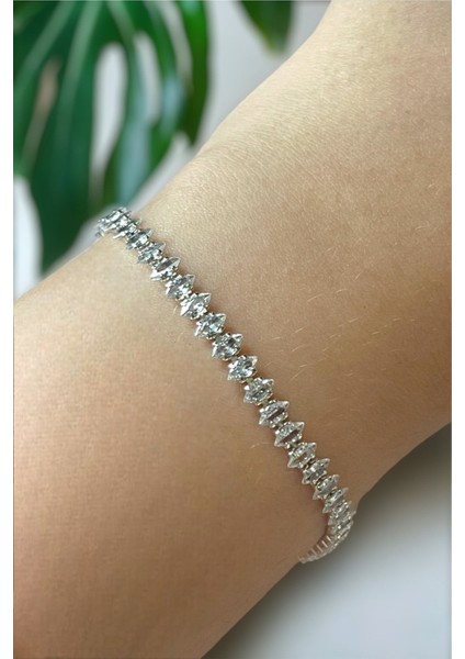 Beyaz Zirkon Taşlı Mekik Model Su Yolu Şık Bileklik