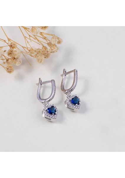 Safir Taşlı Kalpli Tek Taş Gümüş Küpe