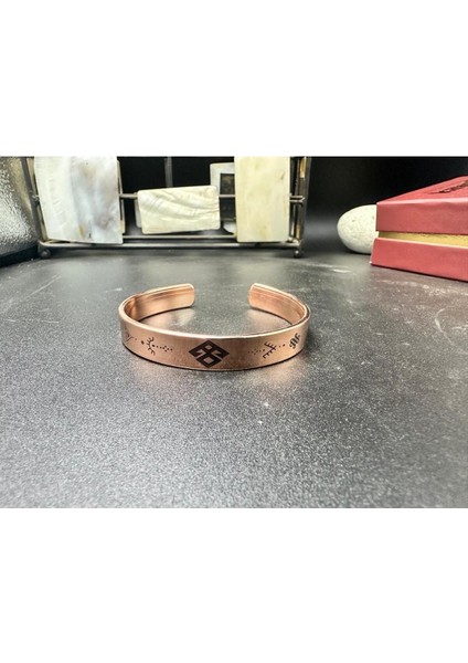 Mavi Zeolit Taşlı Saf Bakır Bileklik, Anadolu Elinde Bolluk ve Bereket Simgesi fiyatları