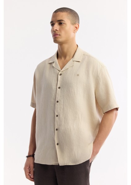 Erkek Bej Oversize Fit Apaj Yaka %100 Keten Kısa Kol Rahat Kesim Gömlek A51y2209