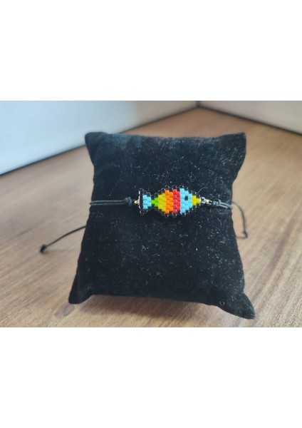 Minik Gökkuşağı Balık Bileklik, Şık ve Renkli Aksesuar.