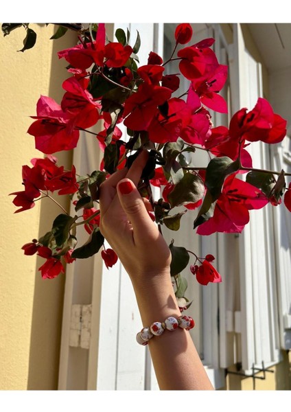 El Yapımı Kırmızı Mercan Taşlı Çiçek Tasarımlı Bileklik modelleri