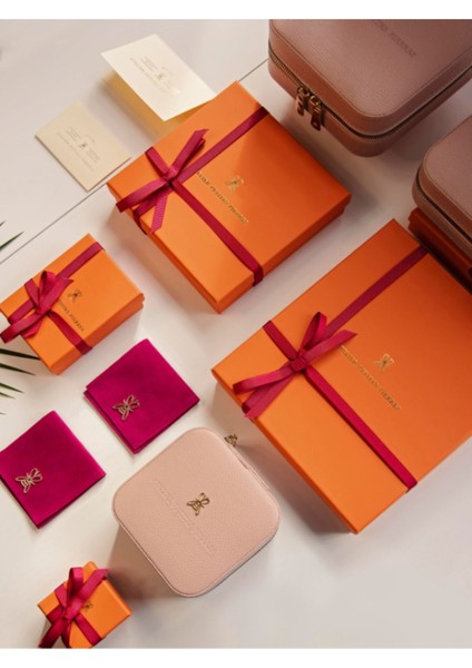 Renkli ve Şık Çok Renkli Bileklik, Tarzını Yansıtan Aksesuar