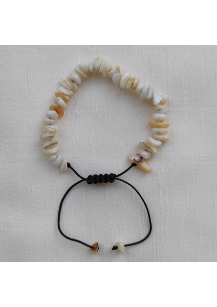 Doğal Sedef Taşı Makrome Bileklik, Bej Renkli, Şık ve Zarif Takı Seçeneği