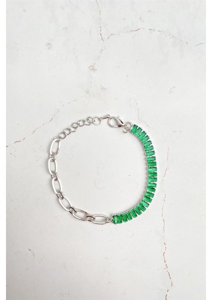 Yeşil Kare Taşlı Zincir Detaylı Şık Bileklik