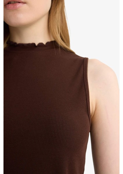 Slim Fit Dar Kesim Yarım Balıkçı Yaka Fitilli Kaşkorse Kolsuz Tunik G0050AX25HS indirimleri