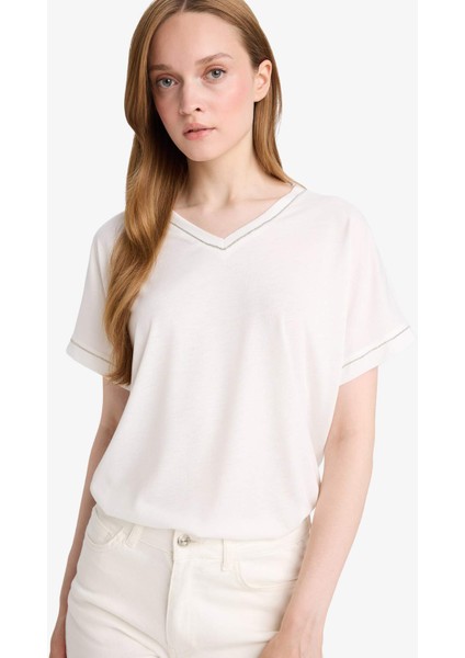 V Yaka Kısa Kollu Tişört F8191AX25HS fırsatları