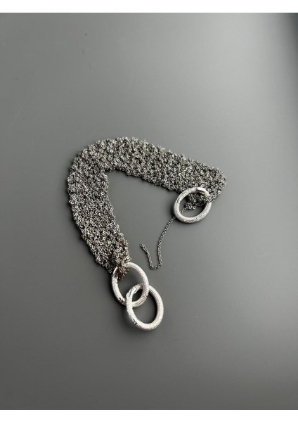 El Yapımı Gri Zincir Bileklik, Şık ve Özgün Takı Seçeneği