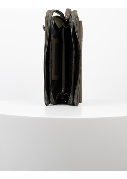 Haki Hakiki Deri El Çantası, Şık ve Kullanışlı Tasarım ile Günlük Şıklık Sağlar. modelleri