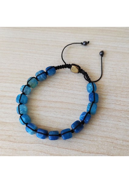 Mavi Doğal Taş Örme Makrome Bileklik, Şık ve Özgün Aksesuar.