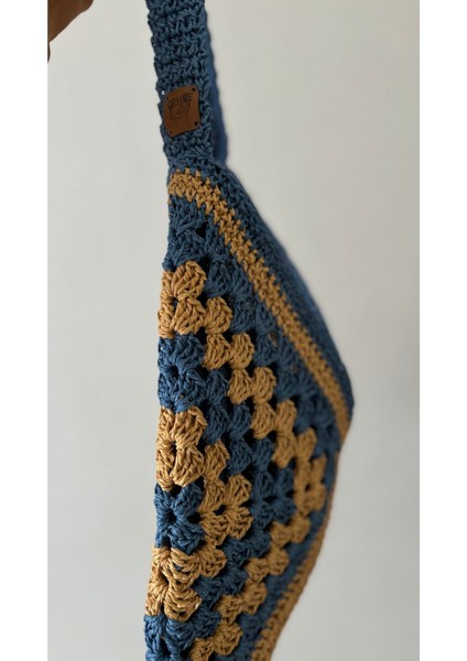 Lacivert Tığ Örgülü Hasır Çanta, Şık ve Hafif El Çantası