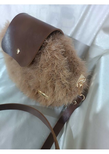 Bej Şık ve Hafif Günlük Kullanıma Uygun Taşınabilir Çanta fırsatları