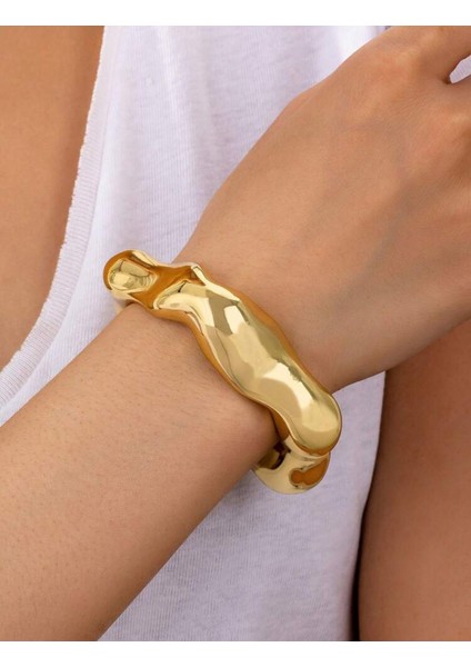 Şık Kalın Altın Vintage Bileklik, Parlak ve Zarif Takı Tasarımı fiyatları