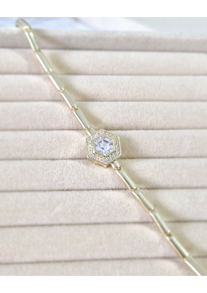 Şık Taşlı Altın Bileklik, Zarif ve Parlak Takı Seçeneği fiyatları