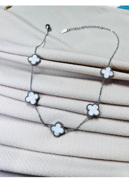 Kadın Yonca Bileklik Gri Şık ve Zarif Takı modelleri