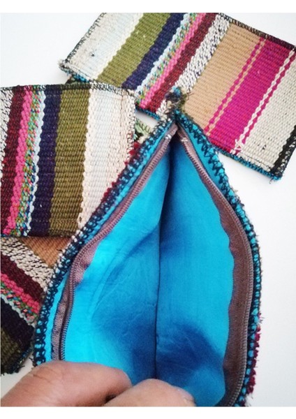 Renkli El Dokuma Kilim Desenli El Çantası, Şık ve Kullanışlı 100 Karakter