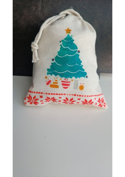 Yılbaşı Temalı Çam Ağacı Desenli Büzgülü Hediye Çantası Bej