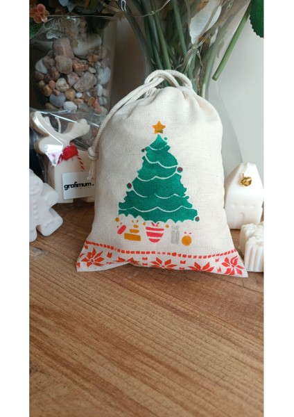 Yılbaşı Temalı Çam Ağacı Desenli Büzgülü Hediye Çantası Bej