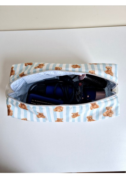 Ayıcık Desenli Mavi Dyson Airwrap Uyumlu Saç Şekillendirici Çantası 35x14x12, XXL Makyaj ve Kozmetik Organizer, %100 Pamuklu, Yıkanabilir, Seyahat ve Hediye İçin Ideal fırsatları