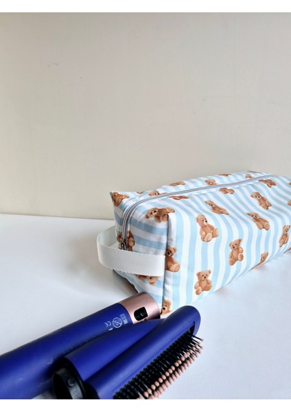 Ayıcık Desenli Mavi Dyson Airwrap Uyumlu Saç Şekillendirici Çantası 35x14x12, XXL Makyaj ve Kozmetik Organizer, %100 Pamuklu, Yıkanabilir, Seyahat ve Hediye İçin Ideal