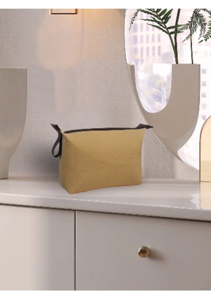 Kahverengi Hasır ve Süet Seyahat ve Kişisel Bakım Organizer Çantası