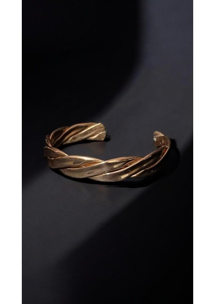 El Yapımı Saf Bakır Bileklik, Şık ve Sağlıklı Takı Seçeneği fiyatları