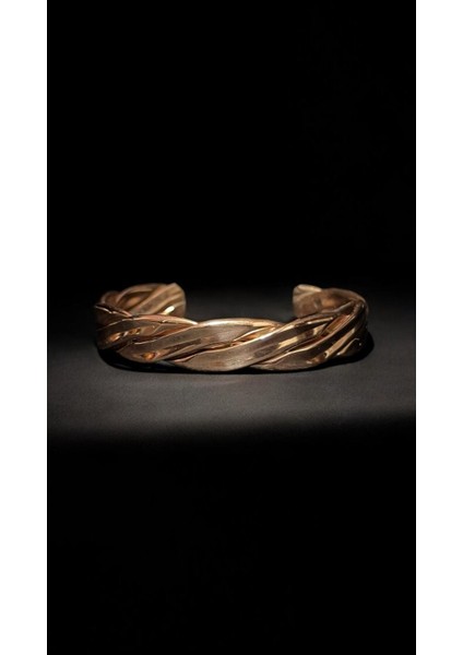 El Yapımı Saf Bakır Bileklik, Şık ve Sağlıklı Takı Seçeneği modelleri