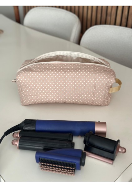 Kalp Desenli Bej Saç Şekillendirici Çantası 35x14x12 cm, Dyson Uyumlu XXL Makyaj ve Kozmetik Organizer, %100 Pamuklu, 30 Derecede Yıkanabilir, Seyahat ve Hediye İçin Ideal