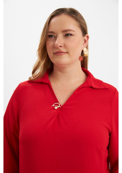 Yaka Broş Detaylı Yırtmaçlı Büyük Beden Elbise Kırmızı fiyatları