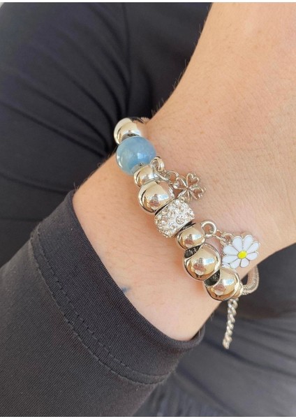 Renkli Papatya Figürlü Şık Bileklik, Zarif ve Canlı Tasarım