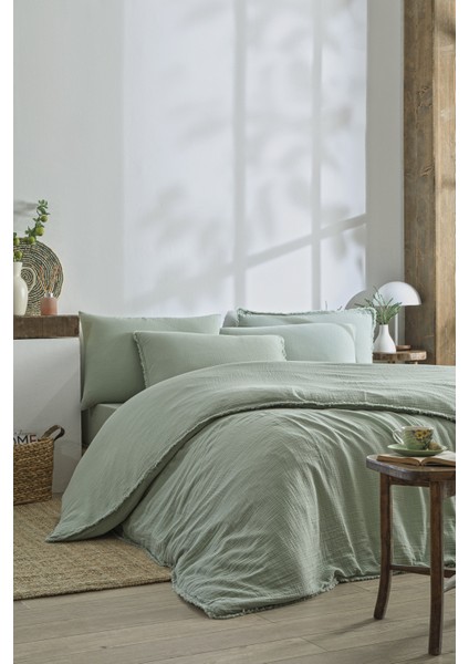 Sofia Çift Kişilik Lastikli Çarşaf Müslin Nevresim Takımı