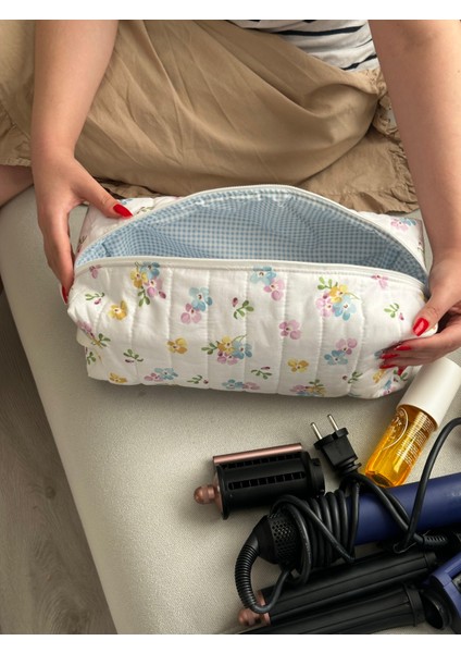 Mavi Çıtır Çiçek Desenli Saç Şekillendirici Için Seyahat Çantası , Büyük Boy Makyaj Çantası, Dyson uyumlu saç şekillendirici çantası, XXL kozmetik ve Makyaj Çantası fiyatları