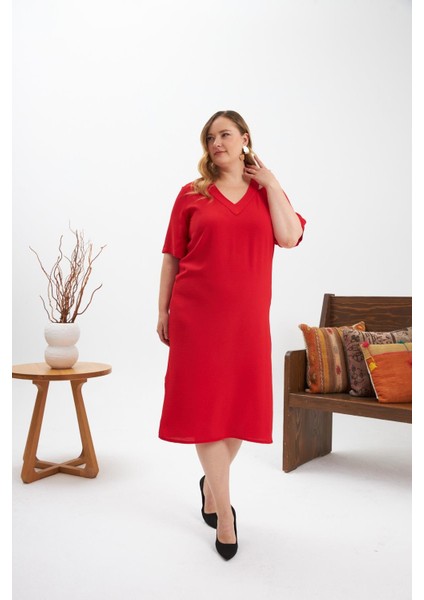 Yaka Detaylı Yırtmaçlı Büyük Beden Elbise Kırmızı modelleri