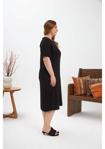 Yaka Detaylı Yırtmaçlı Büyük Beden Elbise Siyah fırsatları